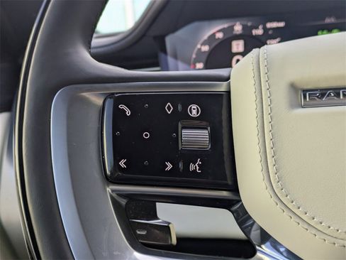 Used 2025 Land Rover Range Rover Long Wheelbase Autobiography image 28