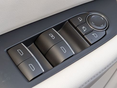 New 2026 Buick Enclave Avenir w/ Super Cruise Package FWD image 25