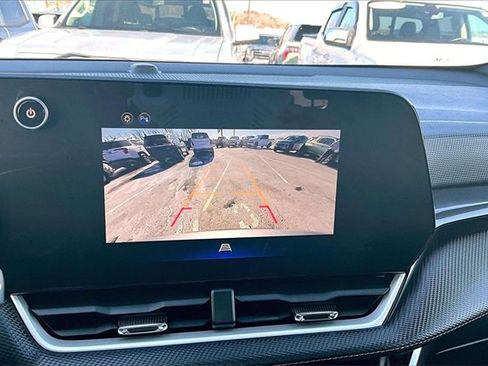 Used 2025 Chevrolet Equinox LT image 21