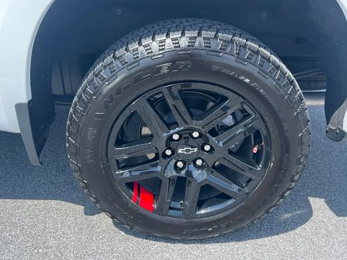 Used 2026 Chevrolet Silverado 1500 RST w/ Redline Edition AWD/4WD image 17