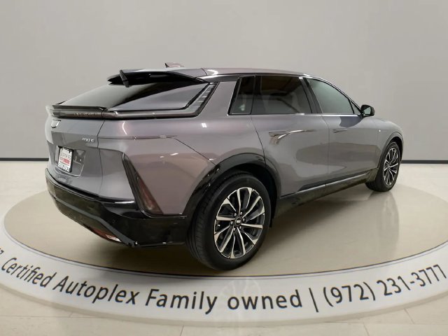 Used 2024 Cadillac Lyriq Sport RWD image 5