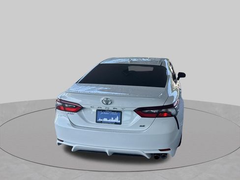 Used 2024 Toyota Camry SE FWD image 9