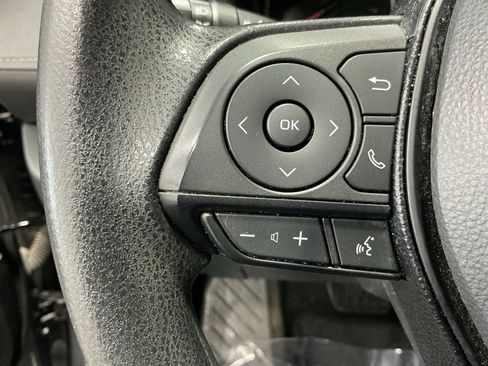 Used 2021 Toyota RAV4 XLE w/ Convenience Package image 9