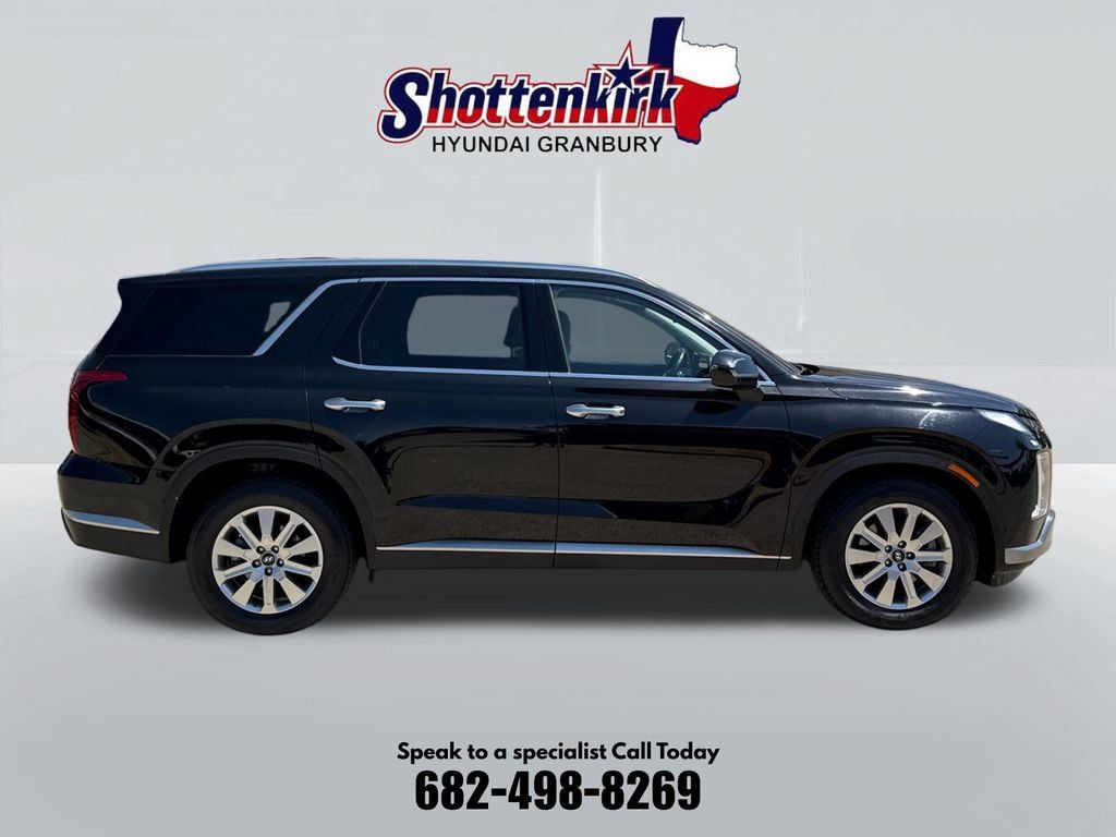 Used 2024 Hyundai Palisade SEL FWD image 5