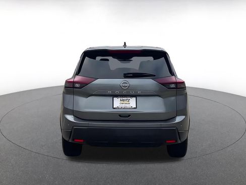 Used 2025 Nissan Rogue SV image 12