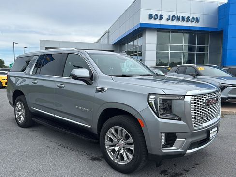 Used 2024 GMC Yukon XL Denali AWD/4WD image 1