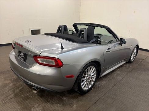 Used 2017 FIAT 124 Spider Classica image 34