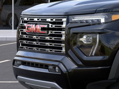 Used 2026 GMC Canyon Denali AWD/4WD image 13