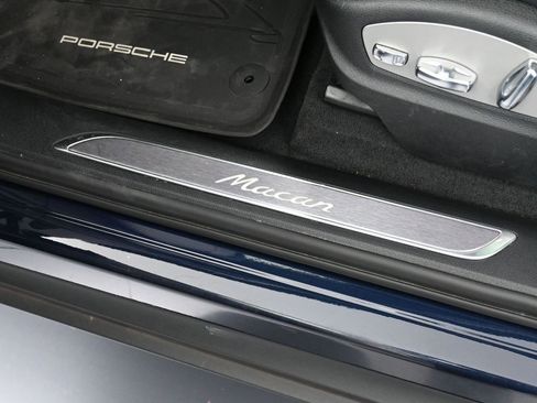 Certified 2023 Porsche Macan Turbo AWD/4WD image 16