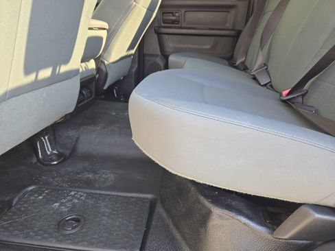 Used 2017 RAM 3500 Tradesman w/ Chrome Appearance Group image 31