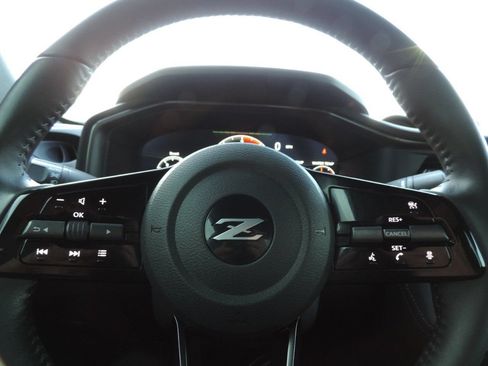 Used 2025 Nissan Z Sport w/ Floor Mat Package RWD image 27