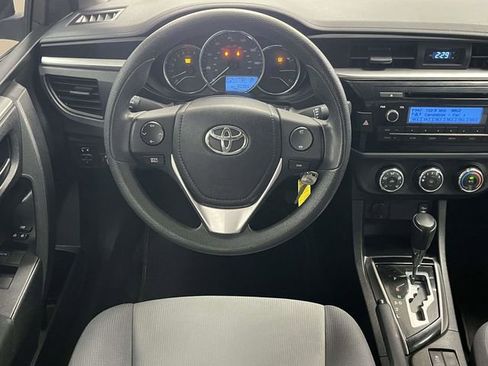 Used 2015 Toyota Corolla L image 18
