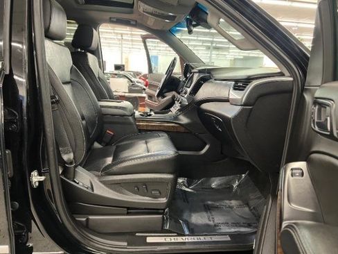 Used 2018 Chevrolet Tahoe LT w/ LT Signature Package image 32