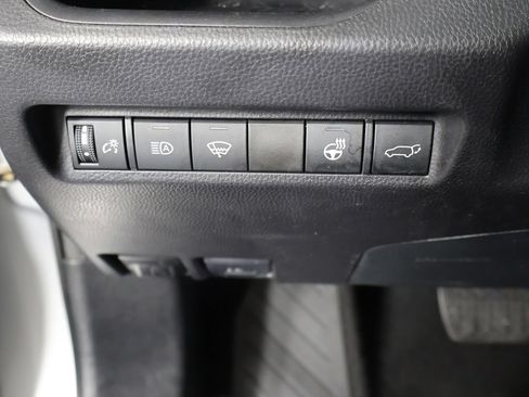 Used 2021 Toyota RAV4 XLE w/ Convenience Package AWD/4WD image 35