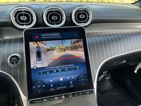 Used 2023 Mercedes-Benz GLC 300 image 34