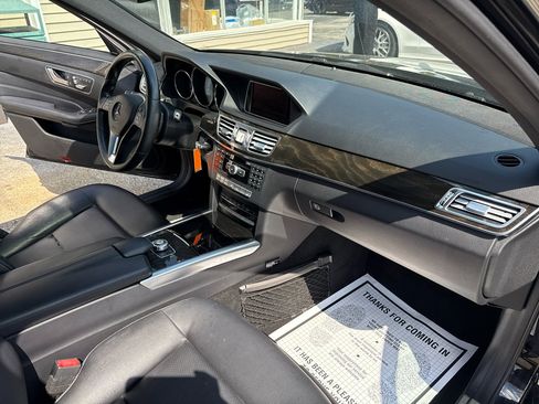 Used 2014 Mercedes-Benz E 350 4MATIC Sedan w/ Premium 1 Package image 27
