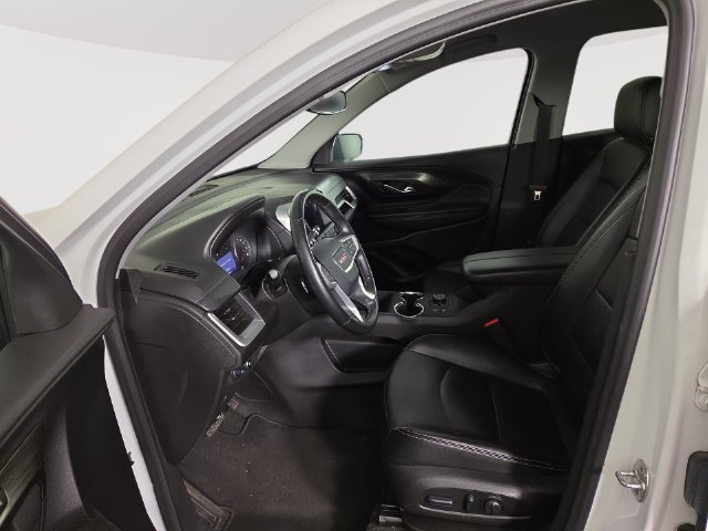 Used 2024 GMC Terrain SLT AWD/4WD image 12