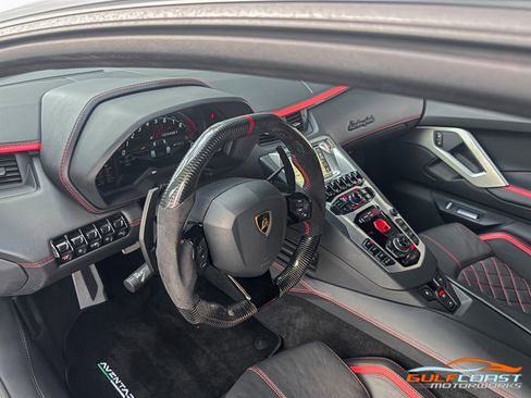 Used 2018 Lamborghini Aventador S image 26