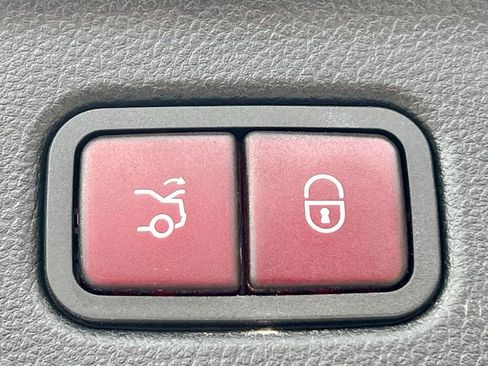 Certified 2024 Mercedes-Benz S 580e 4MATIC Sedan image 44