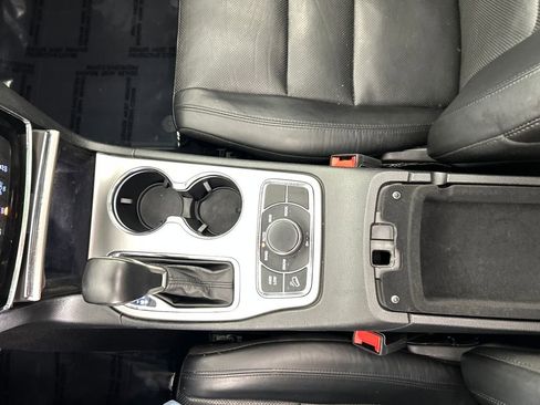 Used 2020 Jeep Grand Cherokee Limited w/ Luxury Group II image 15