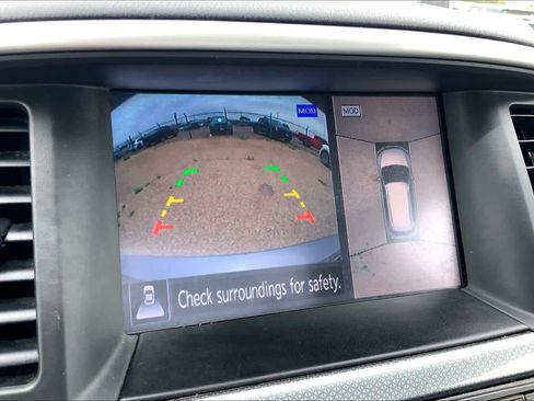 Used 2019 Nissan Pathfinder SL AWD/4WD image 26