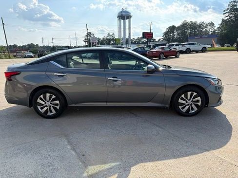 Used 2021 Nissan Altima 2.5 S w/ Driver Assist Package FWD image 5