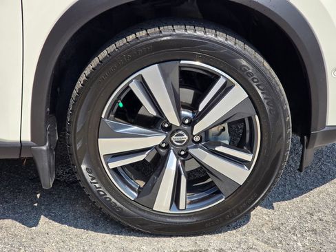 Used 2021 Nissan Rogue Platinum AWD/4WD image 22