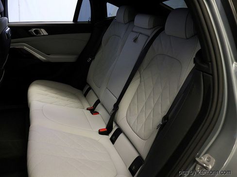 Certified 2025 BMW X6 xDrive40i image 12