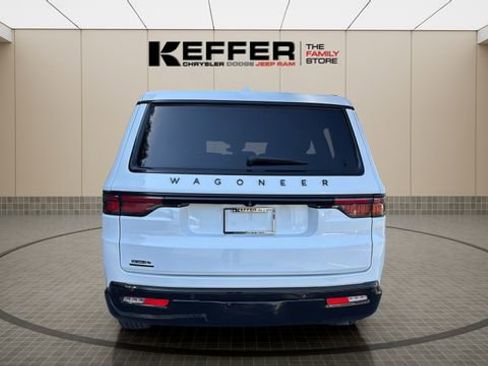 Certified 2022 Jeep Wagoneer Series III image 6