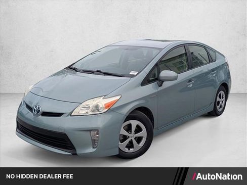 Used 2014 Toyota Prius Three FWD image 1