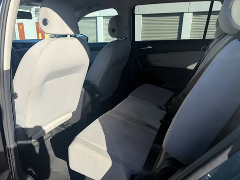 Used 2019 Volkswagen Tiguan S w/ Driver Assistance Package FWD image 9
