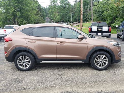 Used 2017 Hyundai Tucson SE w/ SE Popular Package 02 AWD/4WD image 8