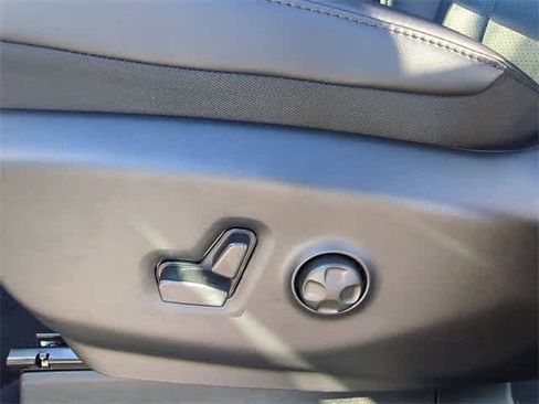 New 2026 Chrysler Pacifica Select image 18