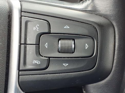 Used 2023 GMC Yukon SLE image 22