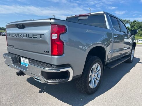 Used 2025 Chevrolet Silverado 1500 LTZ AWD/4WD image 3