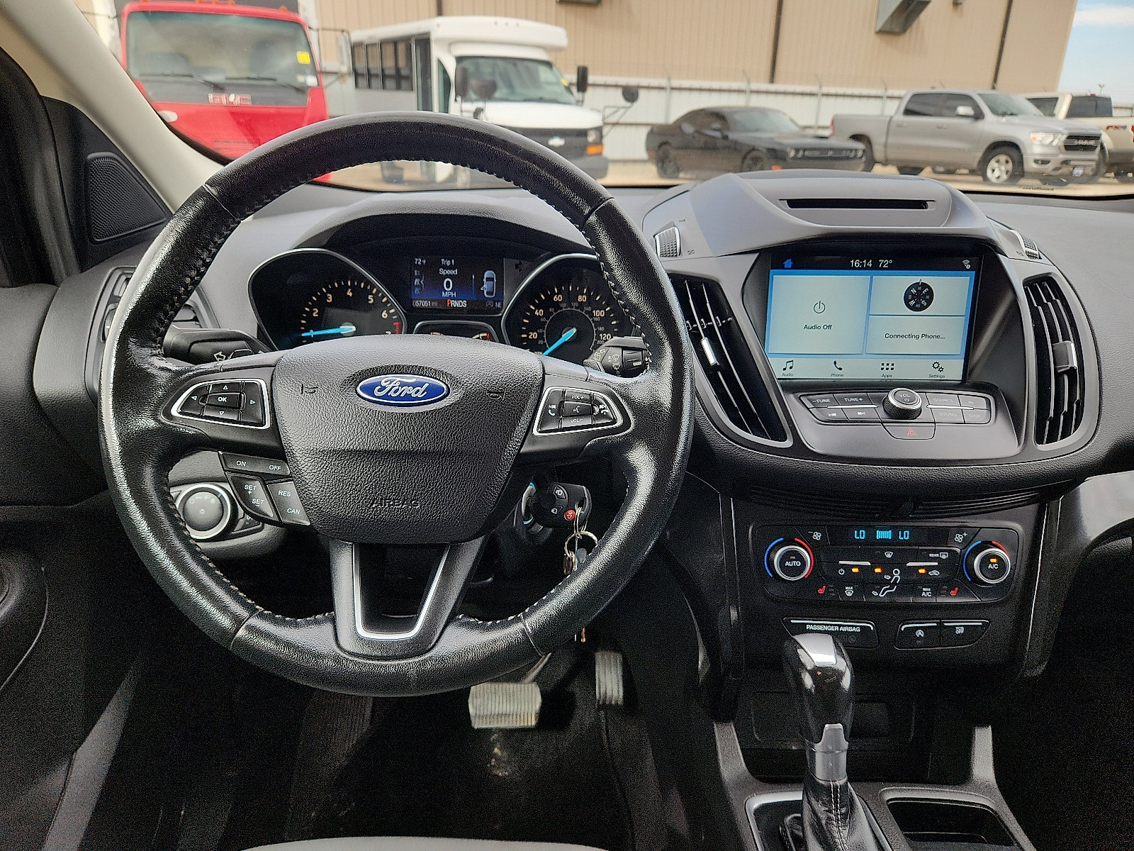 Used 2018 Ford Escape SE w/ SE Sport Appearance Package FWD image 11