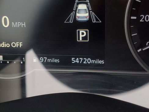 Used 2023 Nissan Versa SV image 14