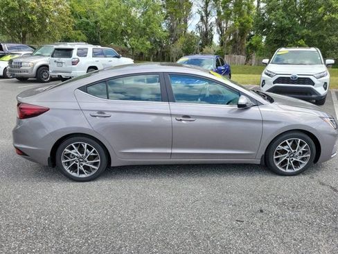 Used 2020 Hyundai Elantra Limited w/ Ultimate Package 03 FWD image 9