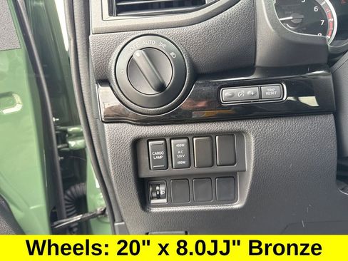 Used 2024 Nissan Titan SV w/ SV Bronze Edition Package image 33
