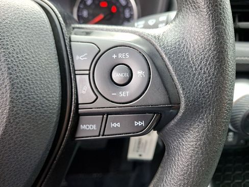 Used 2019 Toyota RAV4 LE w/ All Weather Liner Package AWD/4WD image 18