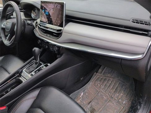 Certified 2024 Jeep Compass Limited image 27