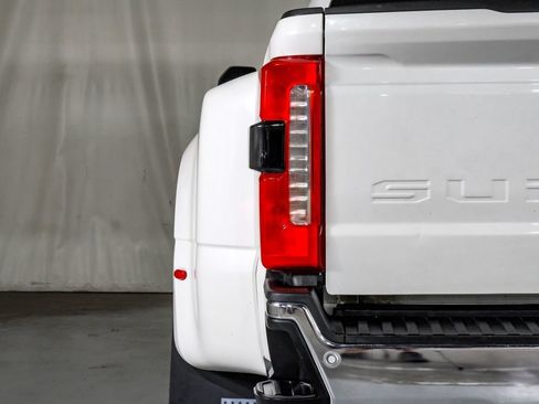 Used 2023 Ford F450 Lariat AWD/4WD image 41