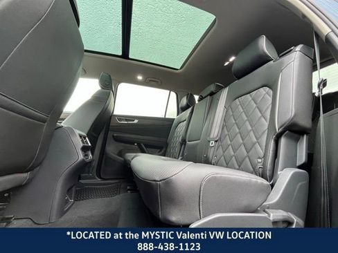 Certified 2025 Volkswagen Atlas SEL Premium R-Line image 13