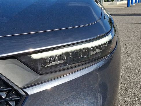 Used 2023 Honda Accord EX image 9