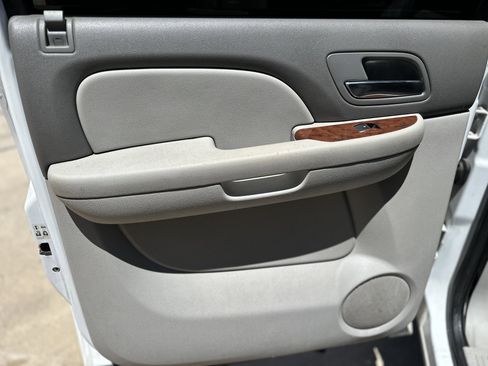 Used 2007 Chevrolet Silverado 1500 LTZ w/ Safety Package image 11