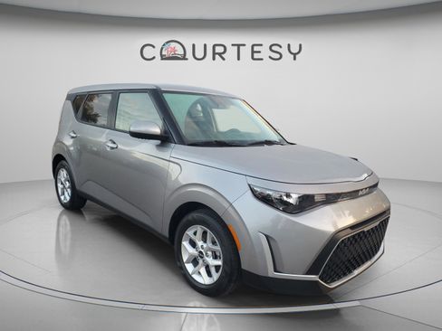 Certified 2024 Kia Soul LX w/ Option Group 015 FWD image 5