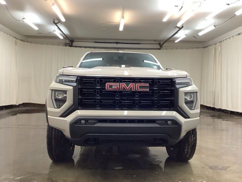 New 2026 GMC Canyon Elevation w/ Convenience Package image 11