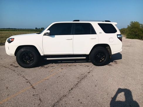Used 2019 Toyota 4Runner SR5 Premium AWD/4WD image 8