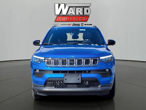 New 2024 Jeep Compass Latitude w/ Sun and Sound Group image 8