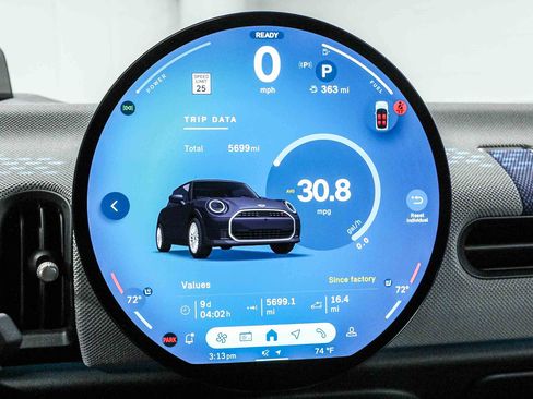 Used 2025 MINI Cooper 2-Door Hardtop image 25
